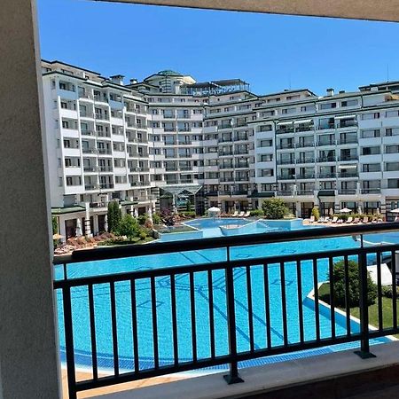 Private Apartments In Emerald 라브다 외부 사진
