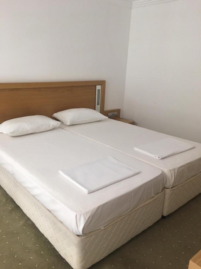 Private Apartments In Emerald 라브다 외부 사진