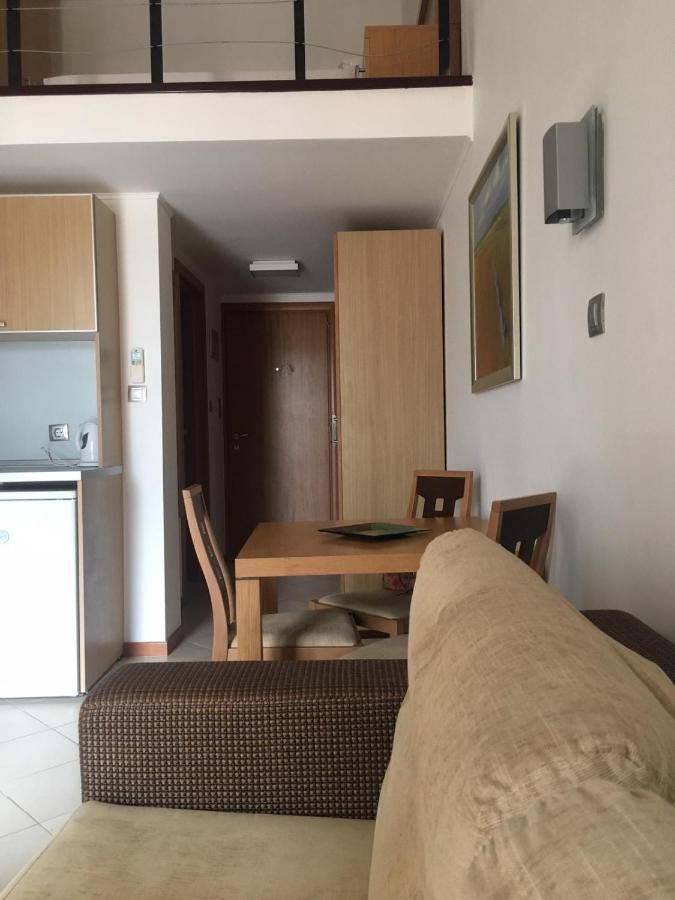 Private Apartments In Emerald 라브다 외부 사진