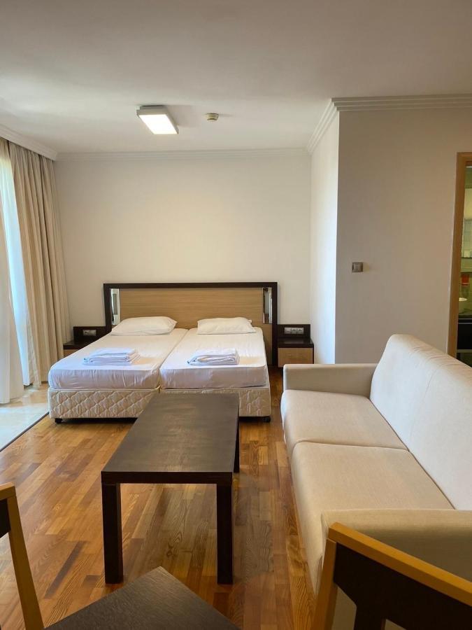 Private Apartments In Emerald 라브다 외부 사진