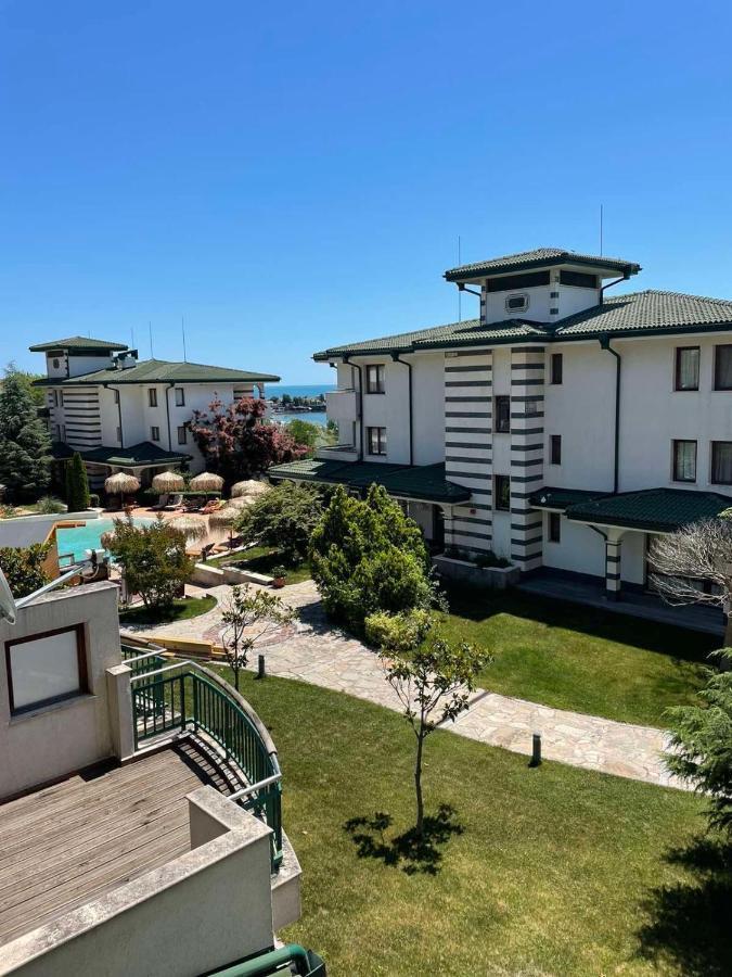 Private Apartments In Emerald 라브다 외부 사진
