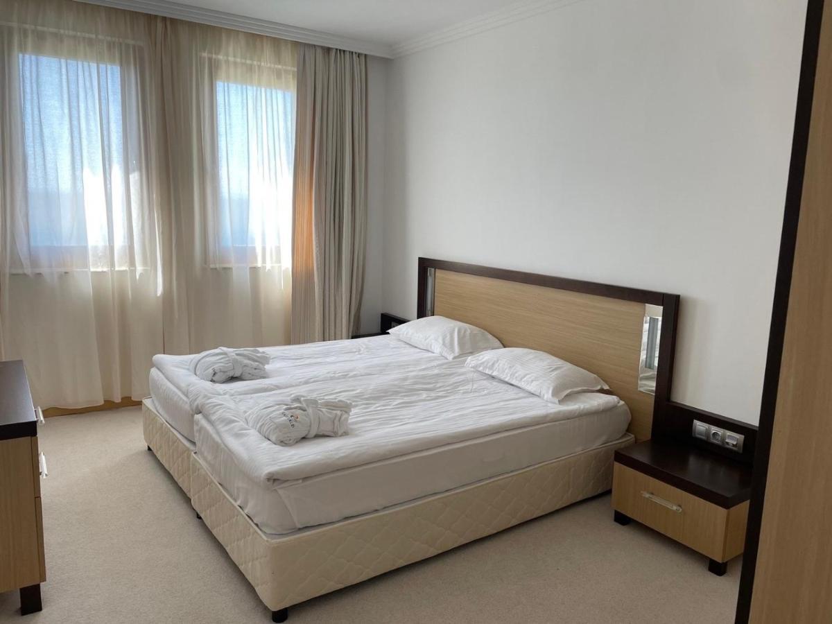 Private Apartments In Emerald 라브다 외부 사진