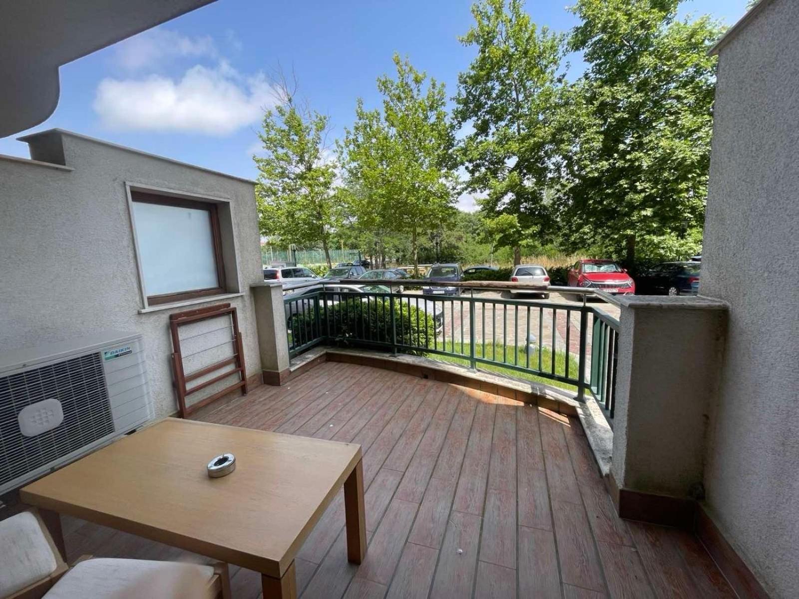 Private Apartments In Emerald 라브다 외부 사진