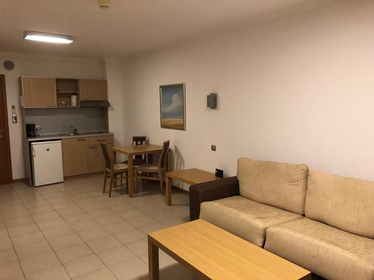 Private Apartments In Emerald 라브다 외부 사진