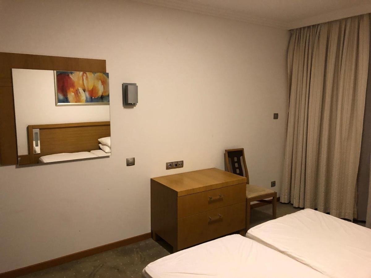 Private Apartments In Emerald 라브다 외부 사진