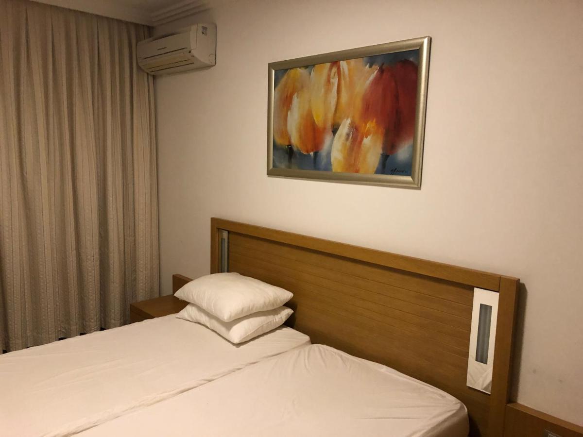 Private Apartments In Emerald 라브다 외부 사진