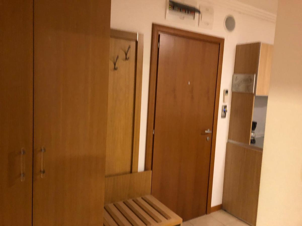 Private Apartments In Emerald 라브다 외부 사진
