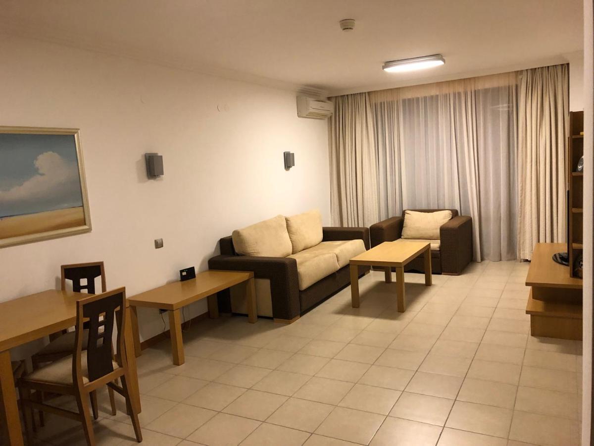Private Apartments In Emerald 라브다 외부 사진